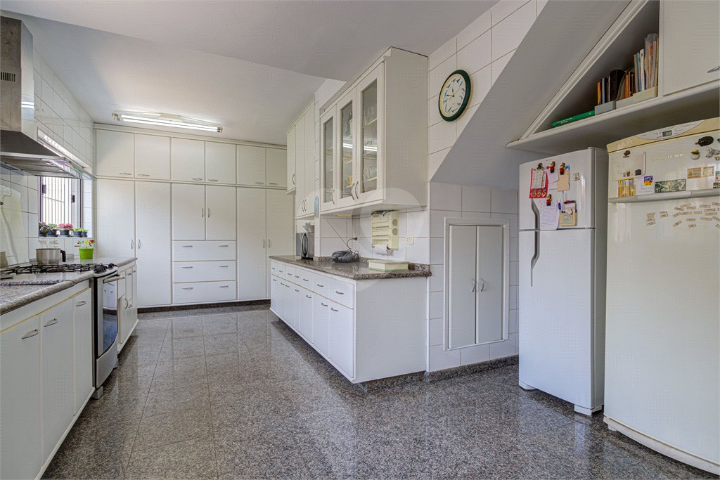Sobrado à venda com 5 quartos, sendo 3 suítes, em Chácara Monte Alegre, São Paulo, SP