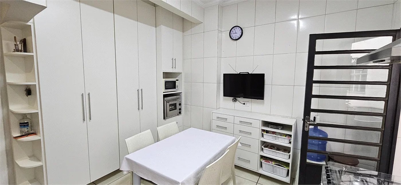 Apartamento à venda com 3 quartos, sendo 1 suíte, em Pinheiros, São Paulo, SP