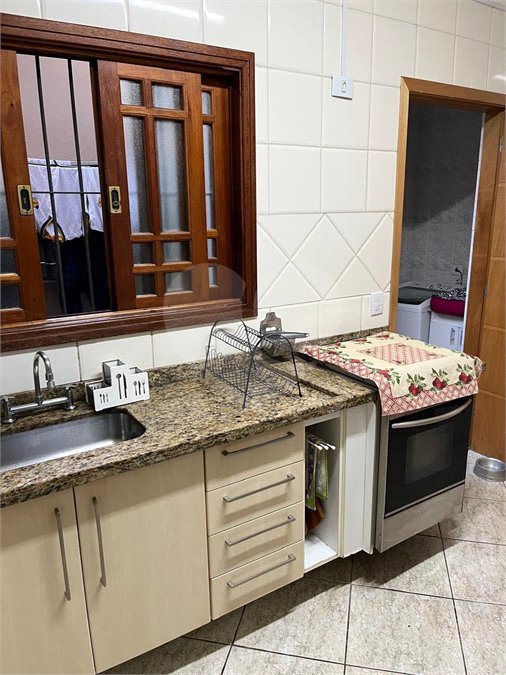 Casa à venda com 3 quartos, sendo 2 suítes, no condomínio Palmas, São Paulo - SP