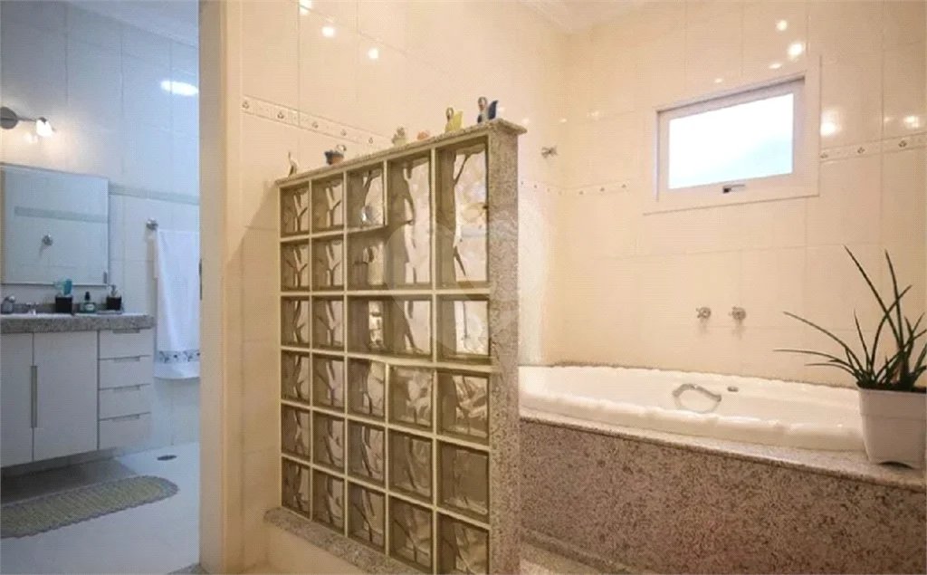 Casa à venda com 5 suítes em Jardim Londrina, São Paulo, SP