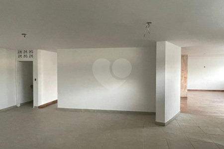 Casa à venda com 3 quartos, sendo 2 suítes, em Tucuruvi, São Paulo, SP
