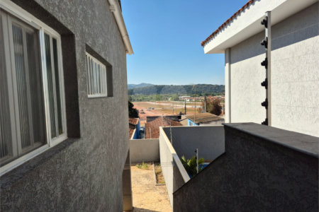 Casa à venda com 3 quartos, sendo 1 suíte, em Vila Salles, Atibaia, SP