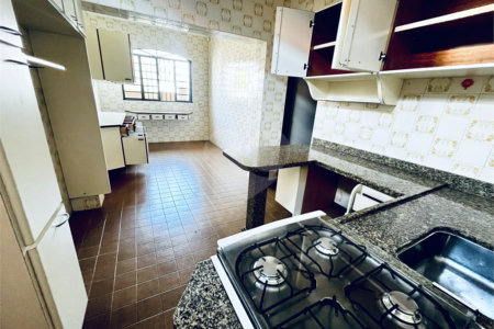 Casa à venda com 3 quartos, sendo 1 suíte, no Centro, Itapetininga, SP