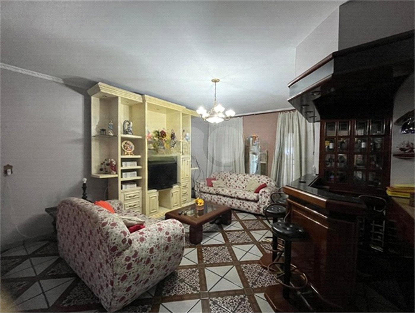 Casa à venda com 4 quartos, sendo 2 suítes, em Vila Rosália, Guarulhos, SP