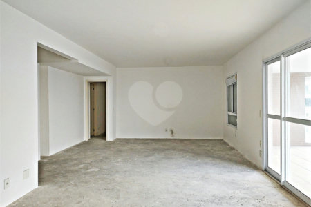 Apartamento à venda com 3 suítes em Santa Teresinha, São Paulo, SP
