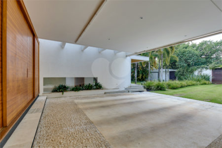 Casa à venda com 5 suítes em Alto da Boa Vista, São Paulo, SP