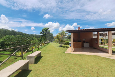 Casa à venda com 4 quartos, sendo 3 suítes,  no condomínio Fazenda Alta Vista, Salto de Pirapora - SP