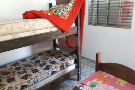 Chácara à venda com 8 quartos, sendo 3 suítes, no Centro, Toledo, MG