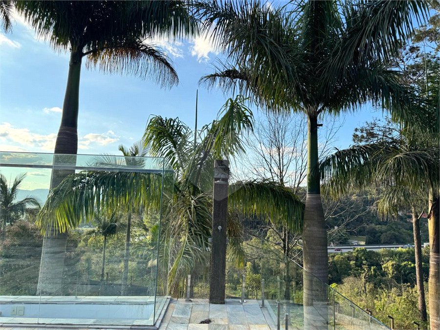 Casa Térrea à venda com 3 quartos, sendo 2 suítes,  em Luiz Fagundes, Mairiporã, SP