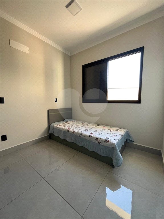 Casa à venda com 3 quartos, sendo 1 suíte, no condomínio Vila Paraty, Indaiatuba - SP
