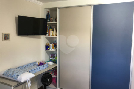 Sobrado à venda com 3 quartos, sendo 1 suíte,  em Vila Constança, São Paulo, SP