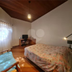 Casa Térrea à venda com 4 quartos, sendo 2 suítes, em Interlagos, São Paulo, SP