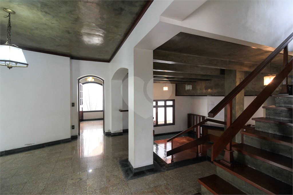 Casa à venda com 5 quartos, sendo 3 suítes, em Jardim São Bento, São Paulo, SP