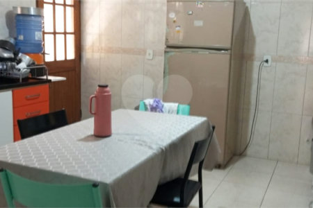 Casa à venda com 3 quartos, sendo 1 suíte,  em Jardim Valéria, Guarulhos, SP