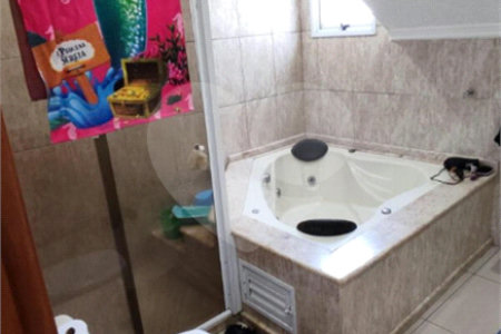 Casa à venda com 2 suítes em Jardim Soraia, São Paulo, SP