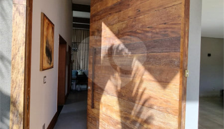 Casa à venda com 3 suítes no condomínio Campo de Toscana, Vinhedo - SP