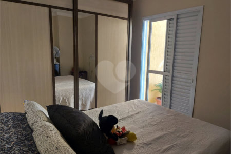 Sobrado à venda com 4 quartos, sendo 1 suíte,  em Vila Gustavo, São Paulo, SP