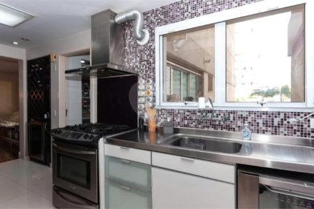 Apartamento para alugar com 3 quartos, sendo 1 suíte, em Água Branca, São Paulo, SP