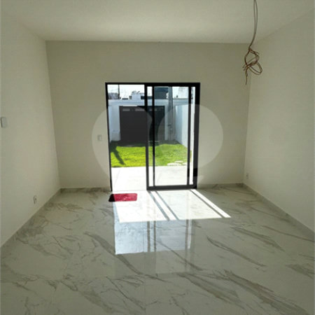 Casa à venda com 2 quartos, sendo 1 suíte, no condomínio Parque Guará, Rio de Janeiro - RJ