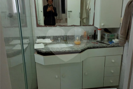 Apartamento à venda com 3 quartos, sendo 1 suíte, em Vila Mariana, São Paulo, SP