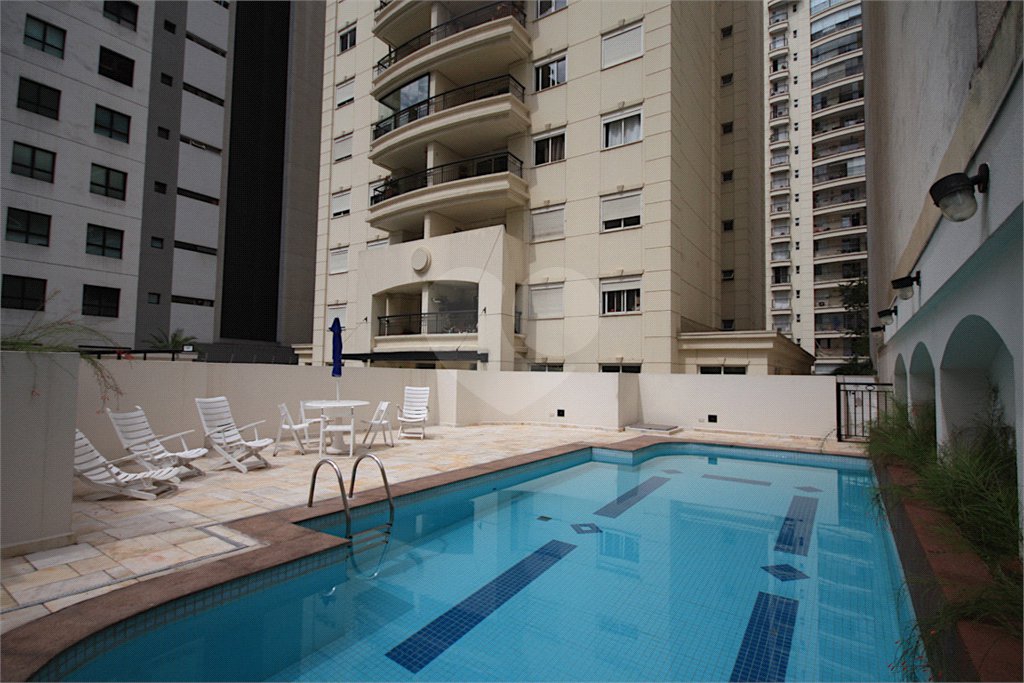 Apartamento à venda com 2 quartos, sendo 1 suíte, em Pinheiros, São Paulo, SP