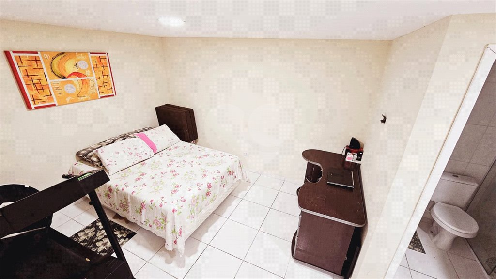 Casa à venda com 4 quartos, sendo 2 suítes, em Jardim Meny, São Roque, SP