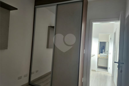 Casa à venda com 2 quartos, sendo 1 suíte, no condomínio Vitória Park, Suzano - SP