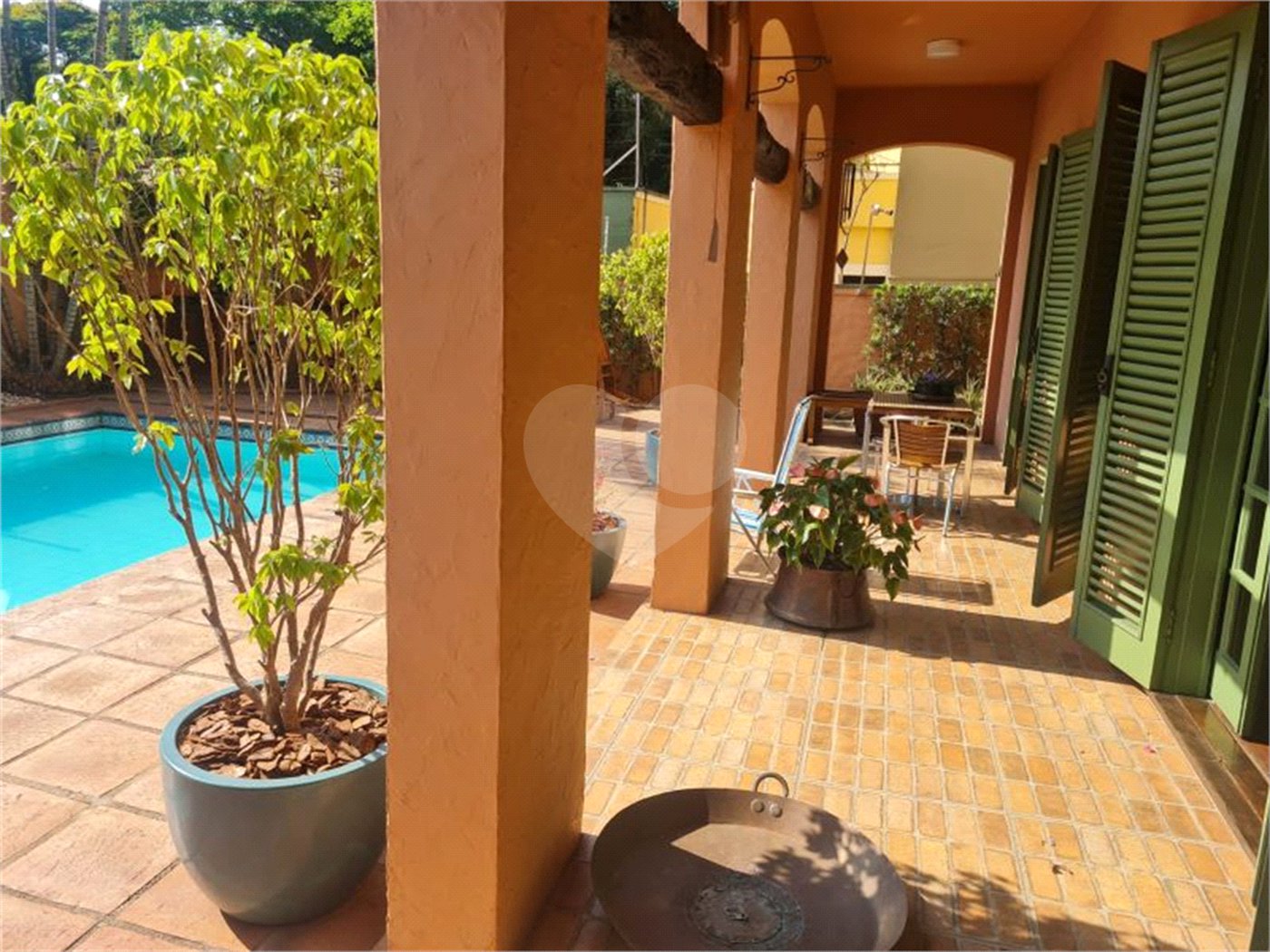 Casa à venda com 5 quartos, sendo 2 suítes,  em Jardim Morumbi, São Paulo, SP