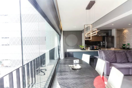 Apartamento à venda com 3 quartos, sendo 1 suíte,  em Vila Olímpia, São Paulo, SP