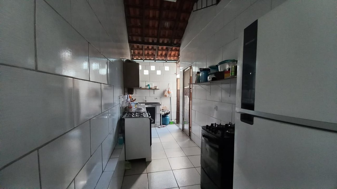Casa com 2 dormitórios à venda, 100 m² por R$ 700.000,00 - Vila Guilhermina - Praia Grande/SP