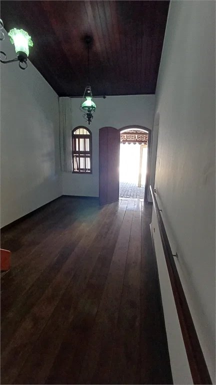 Sobrado à venda com 5 quartos, sendo 2 suítes, em Parque Continental, São Paulo, SP