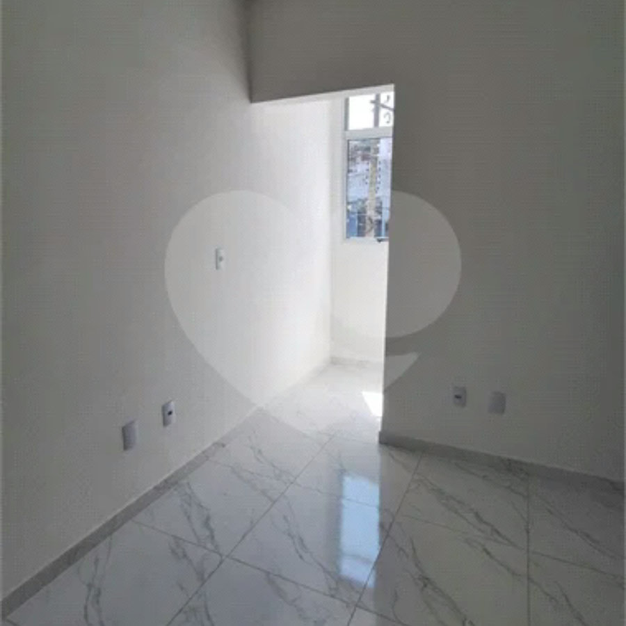 RESIDENCIAL TORRES NOBRES Apartamento com ótima distribuição e praticidade: 2 quartos 1 banheiro 1Sala Cozinha Área de serviço 1 vaga de garagem RESIDENCIAL TORRES NOBES