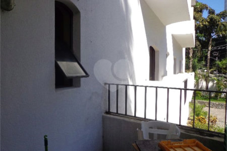 Cobertura à venda ou para alugar com 7 quartos, sendo 2 suítes, em Vila Andrade, São Paulo, SP
