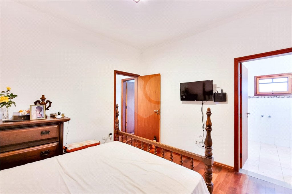 Casa à venda com 4 quartos, sendo 3 suítes, no condomínio Morada da Serra, São José dos Campos - SP