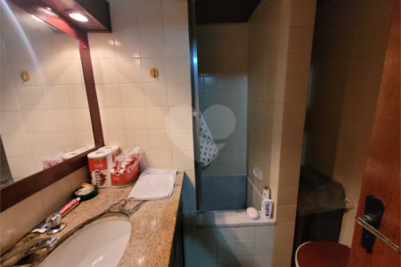 Casa à venda com 4 quartos, sendo 2 suítes, em Tijuca, Rio de Janeiro, RJ