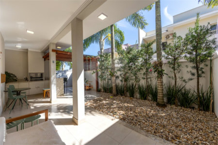 Casa à venda com 3 suítes no condomínio Reserva da Mata, Vinhedo - SP