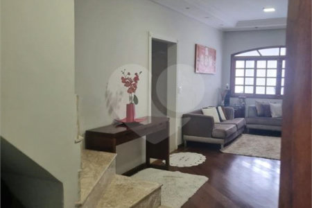 Sobrado à venda com 3 quartos, sendo 1 suíte,  em Vila Dom Pedro II, São Paulo, SP