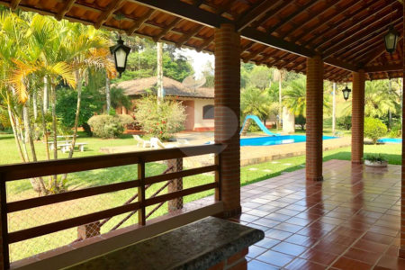 Chácara à venda com 5 quartos, sendo 2 suítes, em Taiaçupeba, Mogi das Cruzes, SP