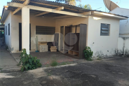 Casa Térrea à venda com 3 quartos, sendo 1 suíte, em Vila Xavier (vila Xavier), Araraquara, SP