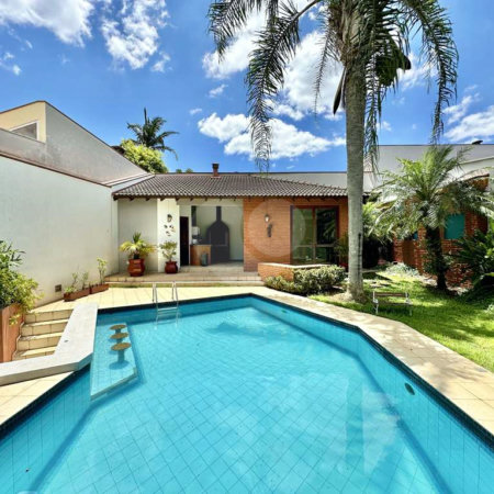 Casa à venda com 4 quartos, sendo 2 suítes,  no condomínio São Paulo Ii, Cotia - SP