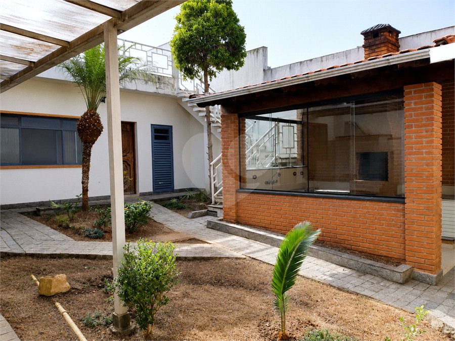 Sobrado à venda com 3 quartos, sendo 1 suíte, em Jardim do Mar, São Bernardo do Campo, SP