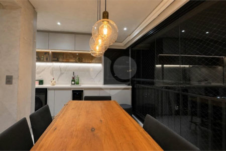 Apartamento à venda com 2 quartos, sendo 1 suíte,  em Vila Dom Pedro I, São Paulo, SP