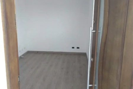 Sobrado à venda com 3 quartos em Jardim Estela Mari, Cotia - SP