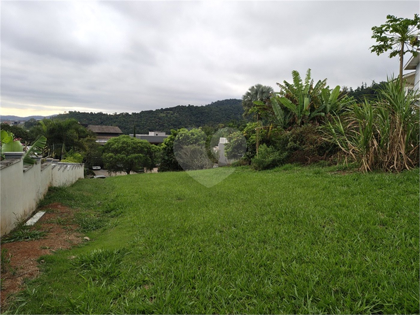 Lote à Venda no Porto Atibaia – 1.300 m² com Vista Privilegiada