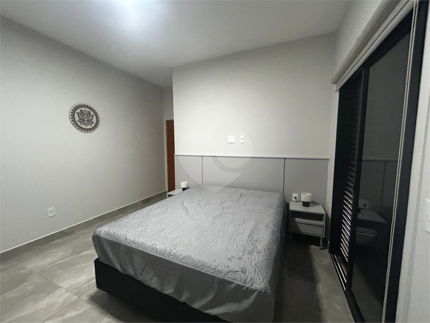 Casa à venda com 2 quartos, sendo 1 suíte,  no condomínio Residencial Parque Imperial, Salto - SP