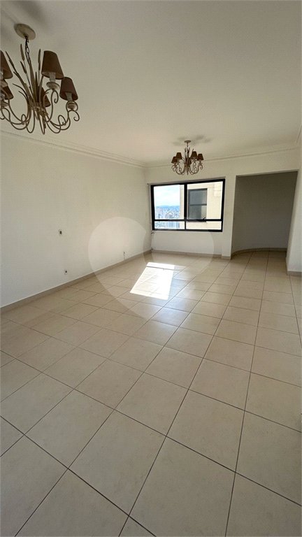 Apartamento à venda com 3 quartos, sendo 1 suíte, no Centro, Jundiaí, SP