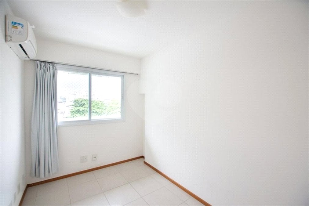 Apartamento à venda com 2 quartos, sendo 1 suíte, em Praça da Bandeira, Rio de Janeiro, RJ
