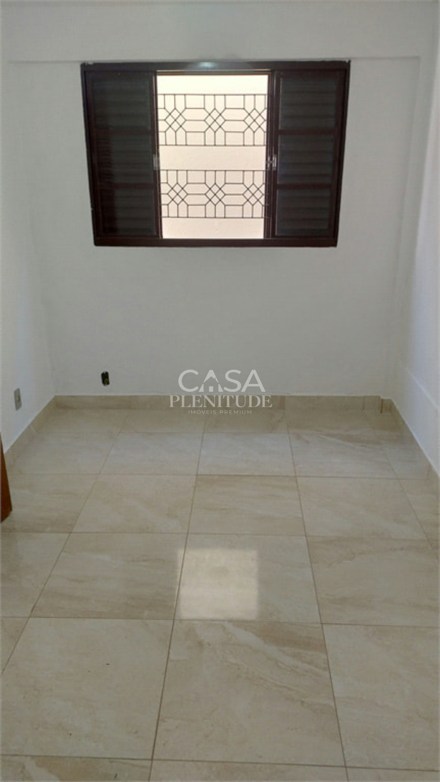 Casa à venda com 4 quartos, sendo 1 suíte, em Jardim Itanguá, Sorocaba, SP