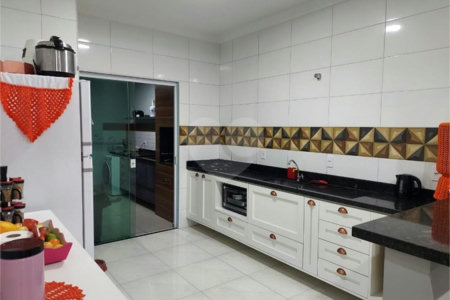 Casa à venda com 3 quartos, sendo 1 suíte,  no condomínio Golden Park Residence II, Sorocaba - SP
