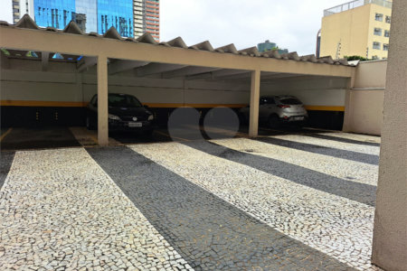 Apartamento à venda com 2 quartos, sendo 1 suíte, em Campo Belo, São Paulo, SP